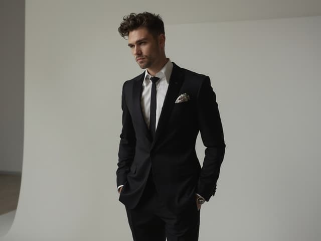 Glamour Photography for Suits